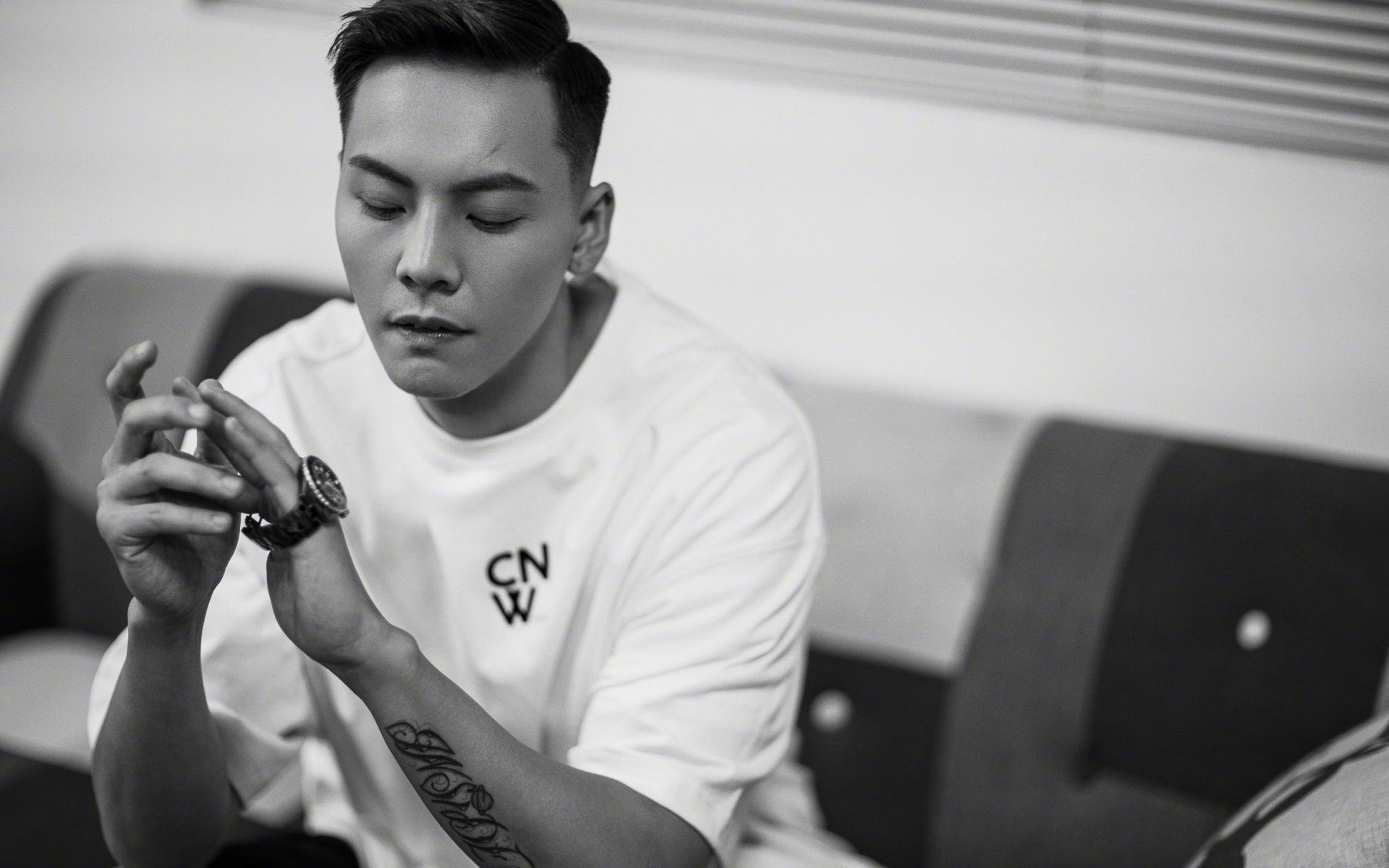 欧洲杯决胜瞬间:战术调整中的奇迹瞬间,欧洲杯决赛场外失控现场